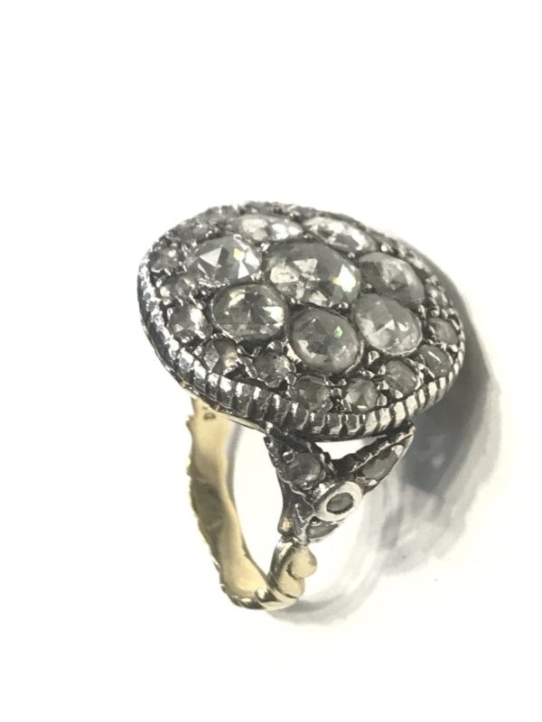 Χρυσό αντικέ δαχτυλίδι με διαμάντια Εκλεκτά Κοσμήματα