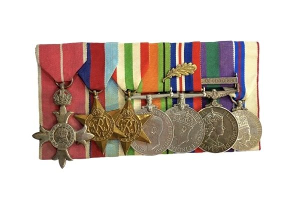 Great Britain named medal group with 7 awards Παράσημα - Στρατιωτικά μετάλλια - Τάγματα αριστείας