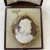Cameo brooch with Zeus (gold) Αντίκες & διάφορα