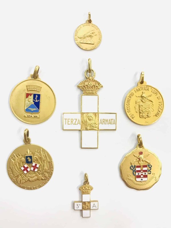 Italy gold medals TERZA ARMATA (invasion of Albania) Παράσημα - Στρατιωτικά μετάλλια - Τάγματα αριστείας