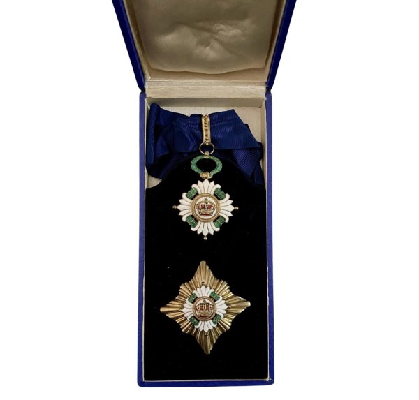 The Order Of The Yugoslav Crown; 2nd Class Set Παράσημα - Στρατιωτικά μετάλλια - Τάγματα αριστείας